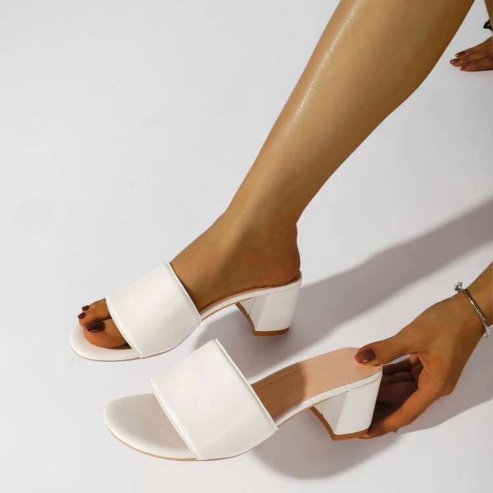 Single Strap Chunky Heeled Mule Sandals